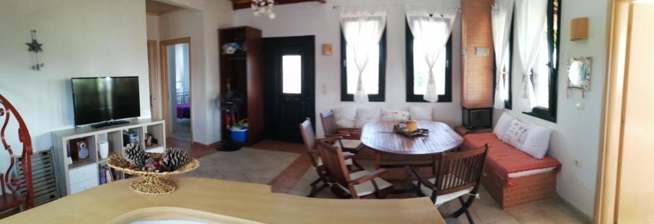Olgas Villa Arogi Esterno foto